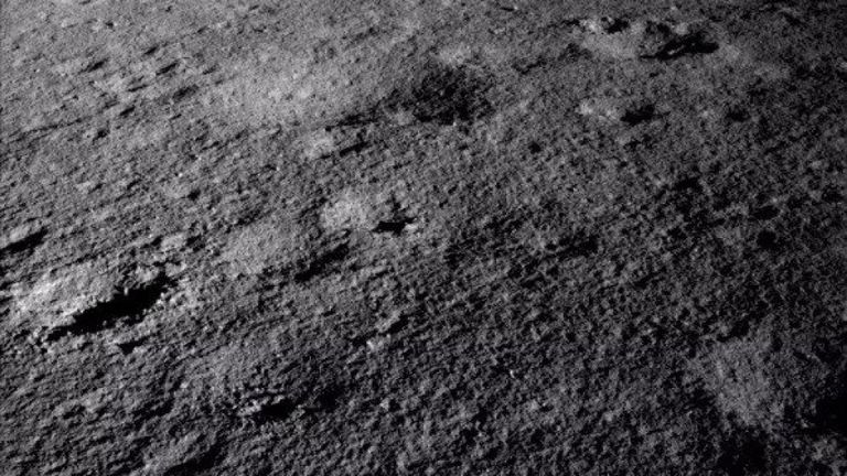 Yutu-2 avait précédemment découvert que la surface de la lune était différente de celle attendue par les scientifiques. Photo: Administration spatiale nationale de Chine