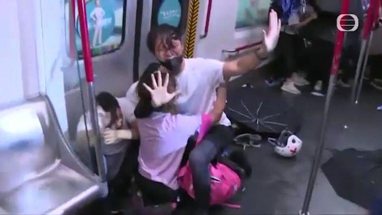 Les manifestations ont été déclenchées à l'origine par un projet de loi d'extradition maintenant suspendu, qui aurait permis l'extradition vers la Chine.