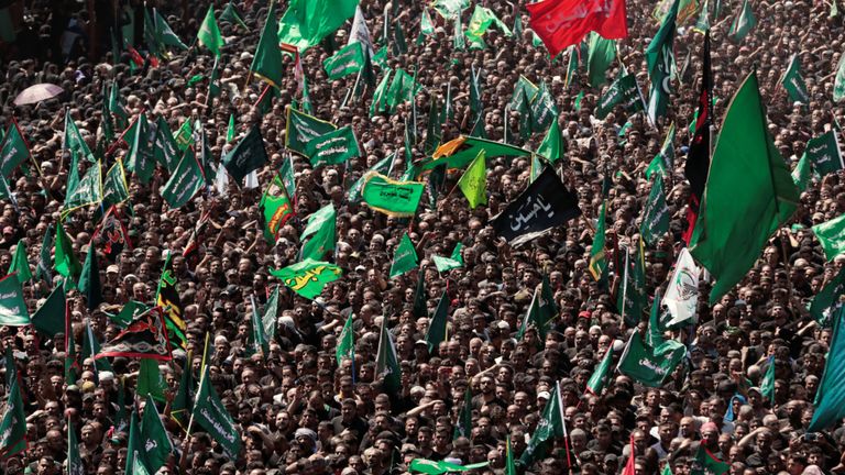 Les pèlerins chiites se rassemblent lors de la fête religieuse d'Achoura dans la ville sainte de Kerbala, en Irak, le 10 septembre 2019. REUTERS / Thaier Al-Sudani