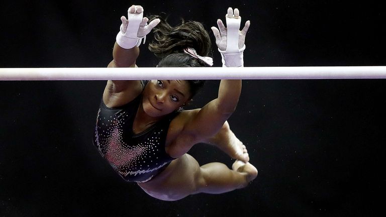 Simone Biles est considérée comme l'une des plus grandes gymnastes de tous les temps