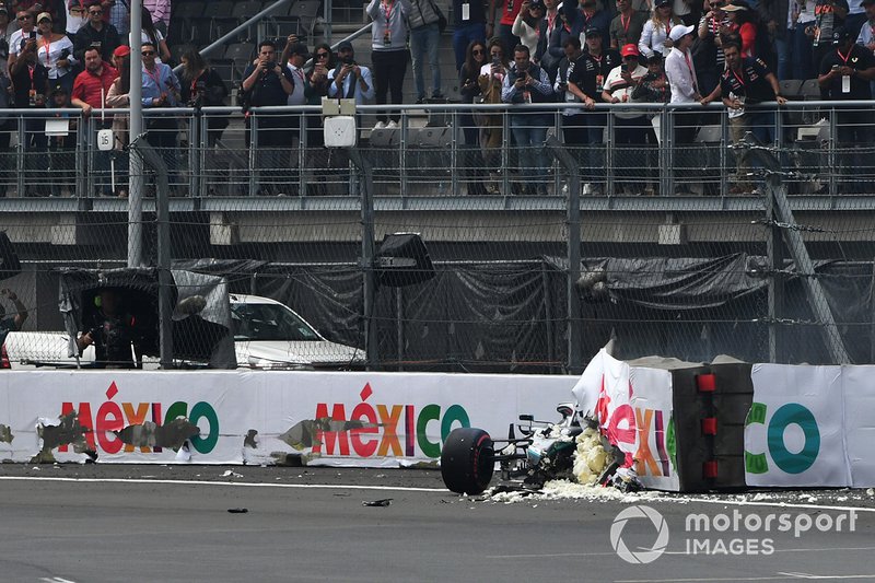 Valtteri Bottas, Mercedes AMG W10, se bloque fortement à la fin des qualifications