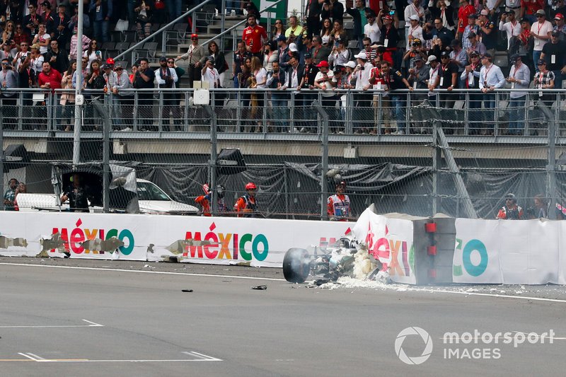 Valtteri Bottas, Mercedes AMG W10 après laccident