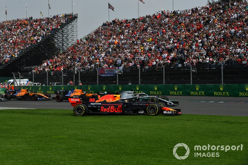Max Verstappen, Red Bull Racing RB15, rejoint