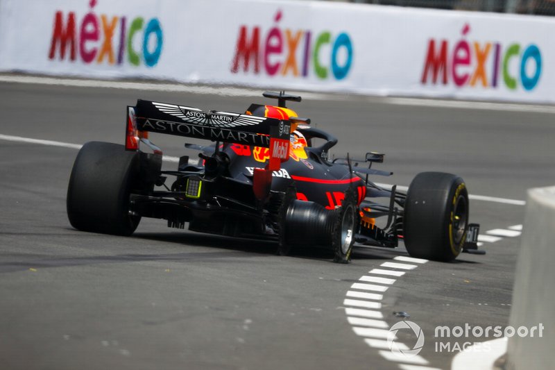 Max Verstappen, Red Bull Racing RB15 avec crevaison 