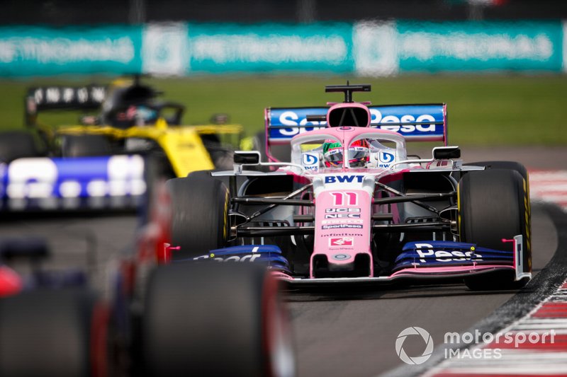 Sergio Perez, Racing Point RP19, mène Daniel Ricciardo, Renault F1 Team R.S.19