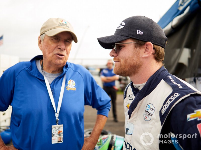 Robin Miller, de NBC Sports, tire les dernières nouvelles de Conor Daly, qui a couru quatre courses pour Carlin en tant que remplaçant de Max Chilton.