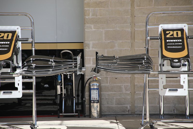 Haas F1 Team VF-19, aile avant