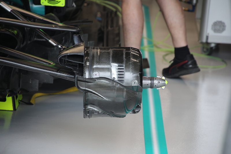Mercedes AMG F1 W10, frein