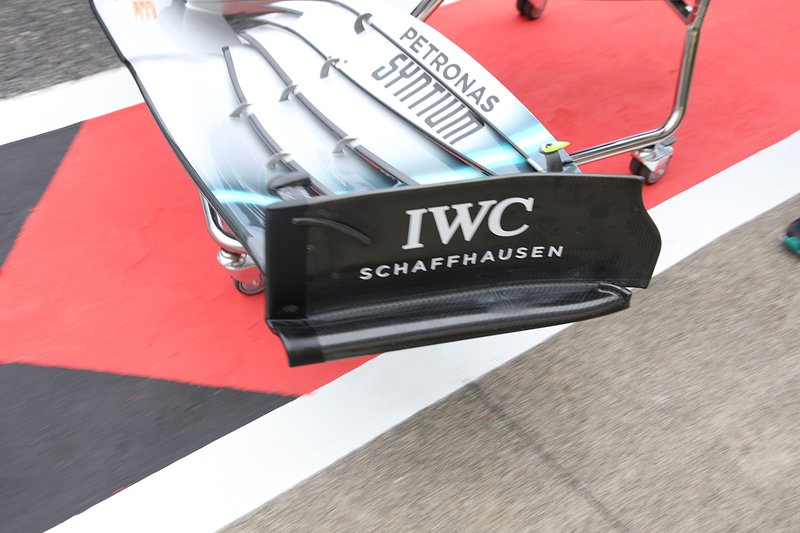Mercedes AMG F1 W10, détail aileron avant
