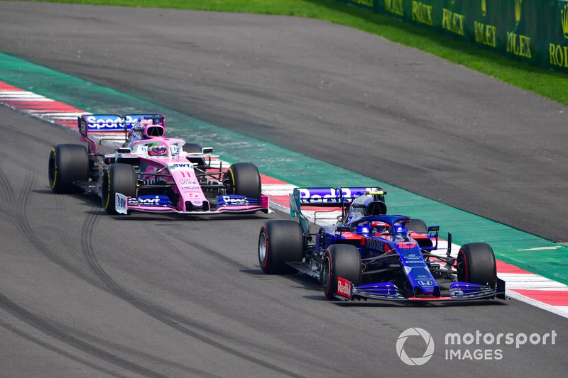 Pierre Gasly, Toro Rosso STR14, conduit Sergio Perez, Racing Point RP19