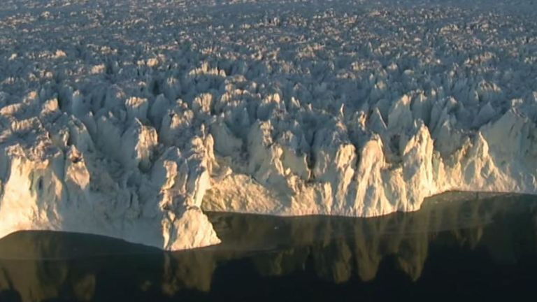 Le bloc couvre 1 636 km 2 - un peu plus petit que l’île écossaise de Skye