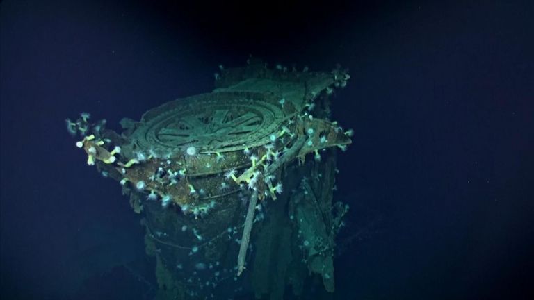 Des explorateurs ont fouillé le Pacifique près du nord-ouest des îles Hawaii