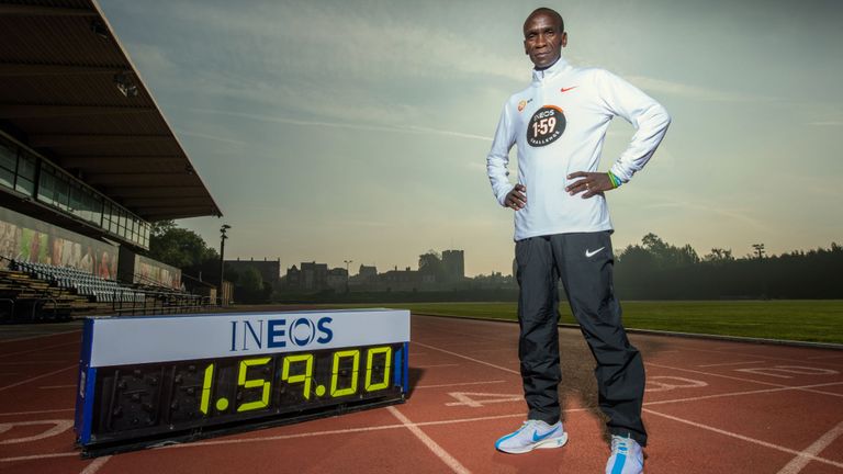 Eliud Kipchoge au complexe sportif Iffley Road à Oxford