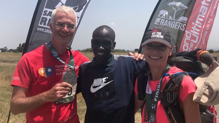 Enda Brady, Eliud Kipchoge et Liz Winton