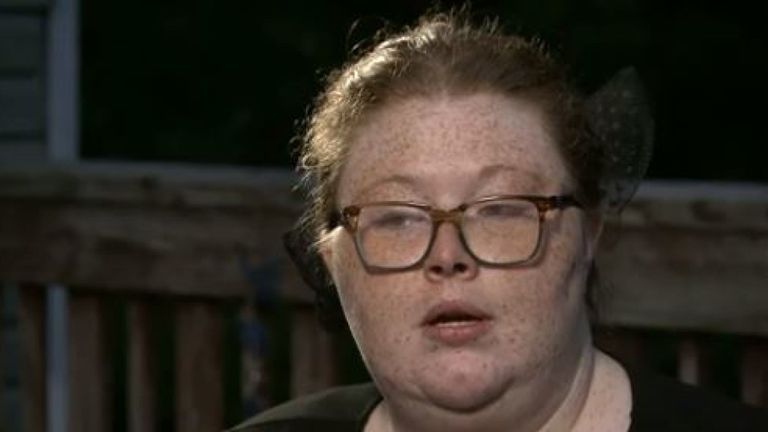 Katrina Alwood veut que les juges fassent preuve de clémence envers son fils. Pic: CBS ce matin