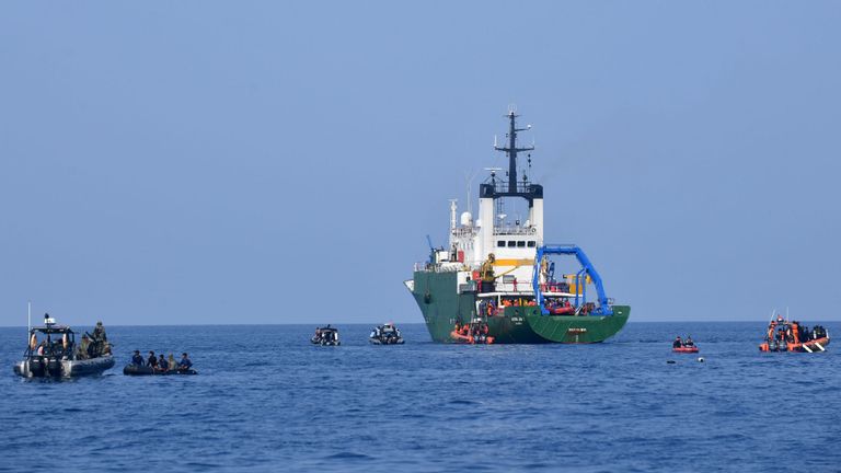 Opérations de recherche pour les victimes et l’enregistreur de données de vol du vol JT 610 du Lion Air