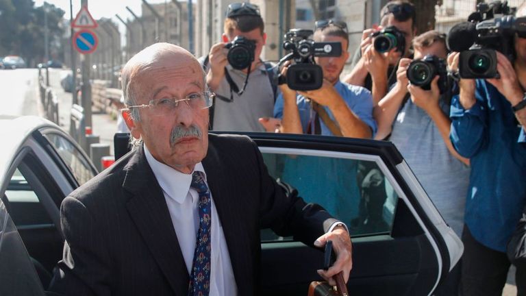 Ram Caspi, avocat du Premier ministre, arrive au ministère de la justice à Jérusalem