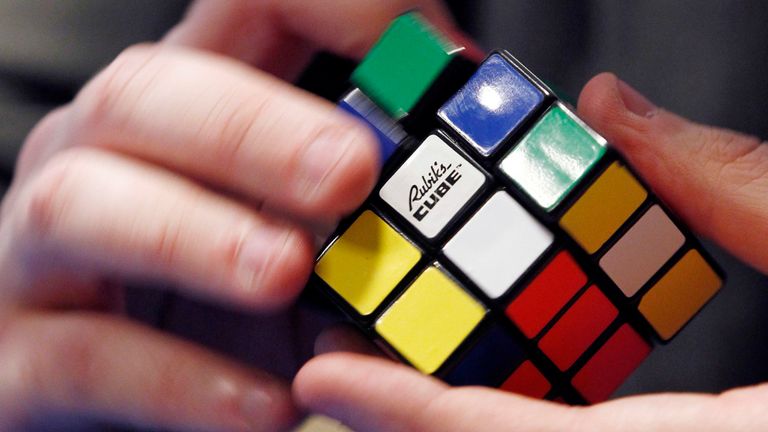 Le cube de Rubik est un casse-tête populaire