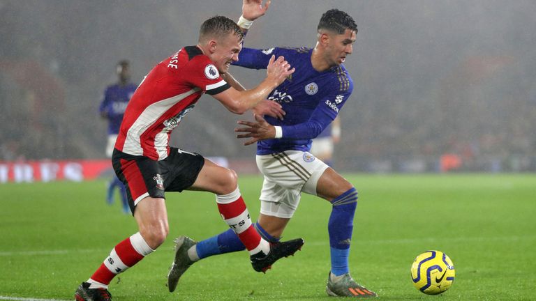 Ayoze Perez (r) a marqué un triplé pour Leicester