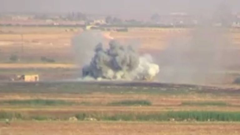 Les explosions secouent le Tel Abyad de Syrie. Pic: Haberturk