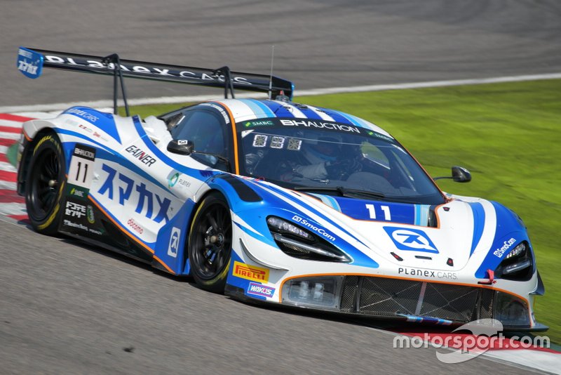 Planex Smacam Racing McLaren 720 S GT3 n ° 11: Mika Hakkinen, Katsuaki Kubota, Hiroaki Ishiura