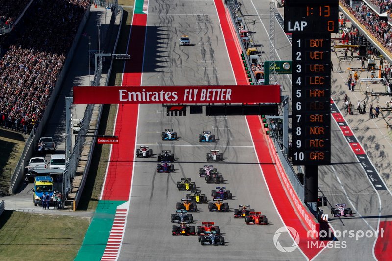 Mercedes AMG W10, Valtteri Bottas, en tête du classement