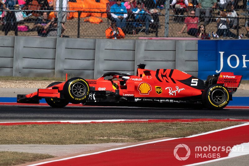 Sebastian Vettel, Ferrari SF90, se retire avec une suspension cassée 