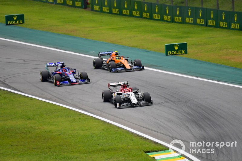 Kimi Raikkonen, Alfa Romeo Racing C38, Daniil Kvyat, Toro Rosso STR14 et Lando Norris, McLaren MCL34 