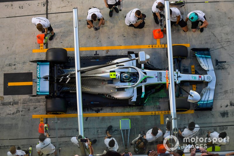 Valtteri Bottas, Mercedes AMG F1, dans la voie des stands