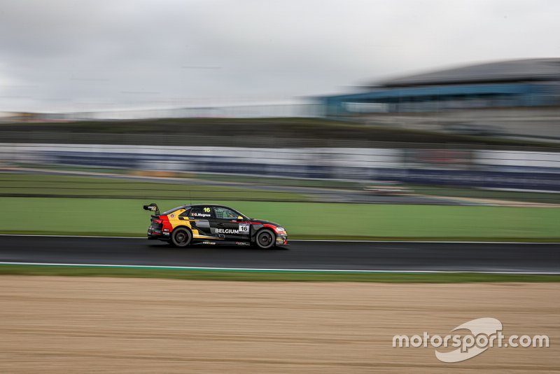 Audi RS 3 LMS # 16 BEL RACB: Gilles Magnus