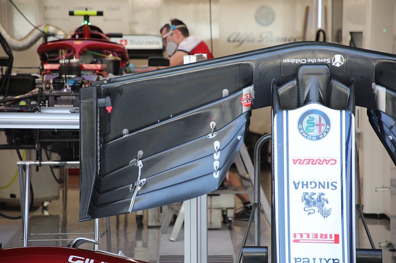 Alfa Romeo Racing C38, aile avant