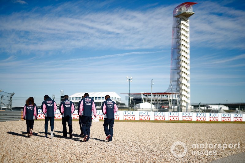 Lance Stroll, Racing Point, parcourt la piste 