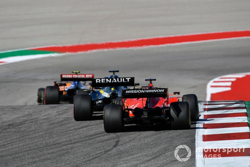 Lando Norris, McLaren MCL34, mène Lewis Hamilton, Mercedes AMG F1 W10 et Sebastian Vettel, Ferrari SF90
