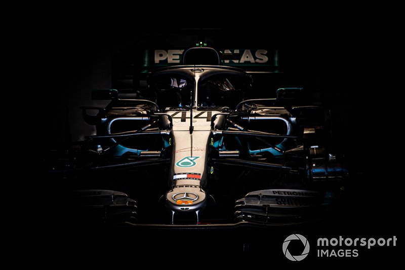 Mercedes AMG F1 W10 détail