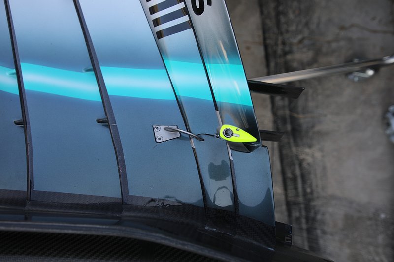 Mercedes AMG F1 W10, détail aileron avant