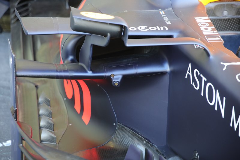 Red Bull Racing RB15, accompagnateurs