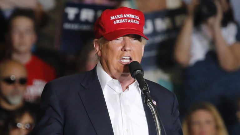 Le candidat républicain à la présidence américaine, Trump, prend la parole lors d'un rassemblement à Harrington, dans le Delaware