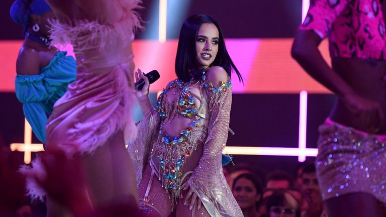 L’hôte Becky G faisait partie de ceux qui se sont produits sur scène