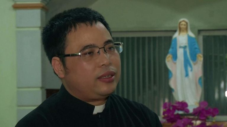 Le prêtre Anthony Dang Huu Nam sur les décès d'un camion.