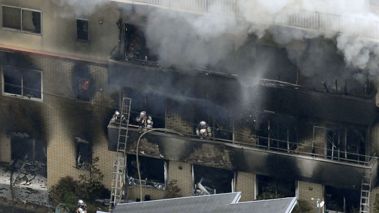 Un mort et plusieurs blessés après un présumé incendie criminel à Kyoto, au Japon