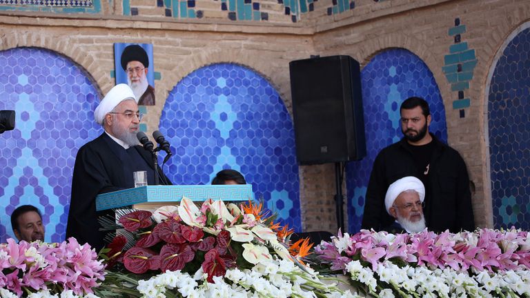 Le président Hassan Rouhani annonce la découverte du gisement de pétrole