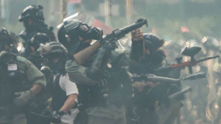 Les États-Unis ont interdit l'exportation de munitions de contrôle des foules à la police de Hong Kong