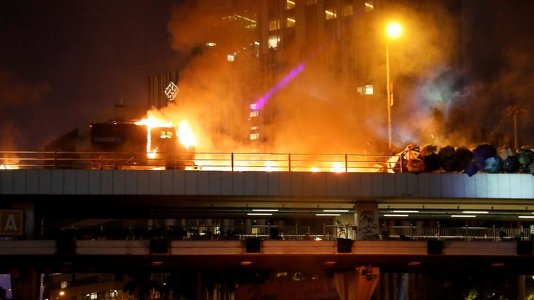 Affrontements près de l'Université polytechnique de Hong Kong
