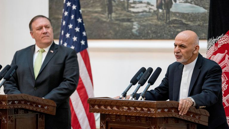 Le secrétaire d'Etat américain Mike Pompeo a rencontré le président afghan Ashraf Ghani en juillet