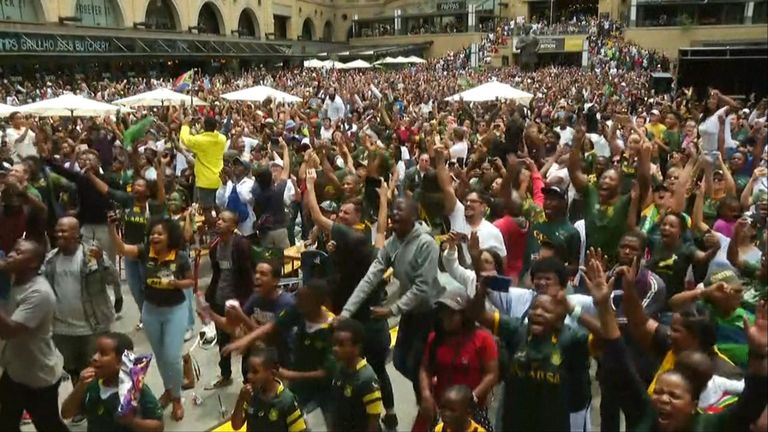 Les tentatives des ailiers Makazole Mapimpi et Cheslin Kolbe et le comportement de Handre Pollard ont valu à l'Afrique du Sud son troisième titre en Coupe du monde de rugby