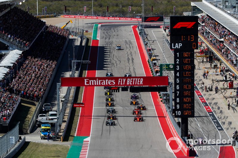 Mercedes AMG W10, Valtteri Bottas, en tête du classement