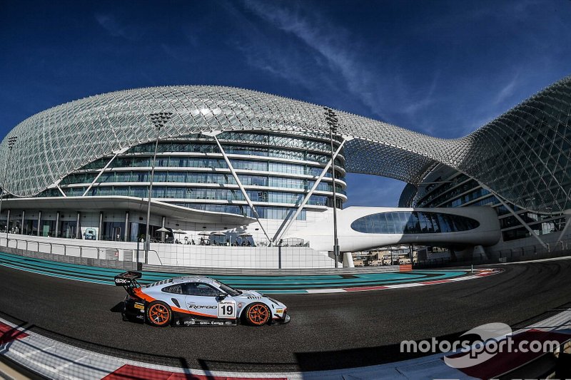 # 19 GPX Racing Porsche 911 GT3 R: Stuart Hall, Benji Goethe, Jordan Grogor