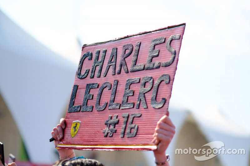 Signe de Charles Leclerc, Ferrari