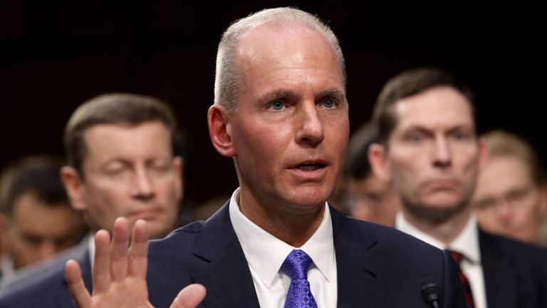 Denis Muilenburg a démissionné de son poste de PDG de Boeing afin que la société puisse 