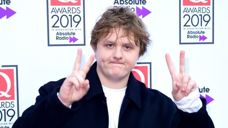 Lewis Capaldi lors des Q Awards 2019 en association avec Absolute Radio au Camden Roundhouse, Londres.
